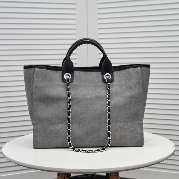 シャネルバッグ側面デザイン